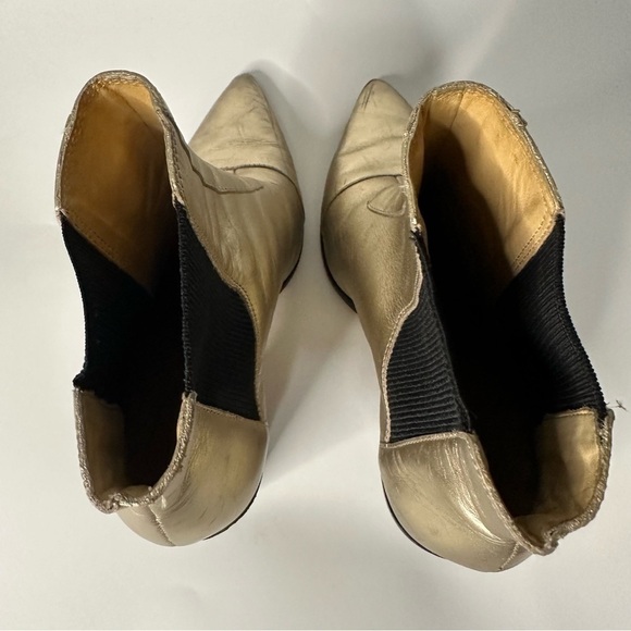 Schutz Happy Platina Gold Leather Chelsea Block Booties Pointed Toe Formal - Picture 10 of 14